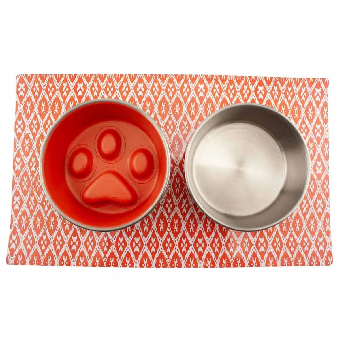 Ryan's Pet Supplies Dawgee Dine Bundle: Dining Mat & Magnetic Stay-on Bowls